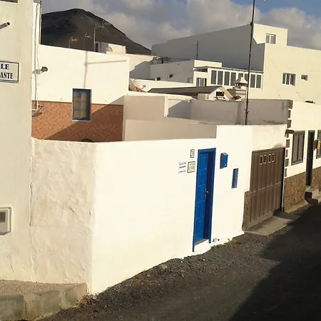 House With 3 Bedrooms In El Golfo, Lanzarote, With Terrace And Wifi Near The